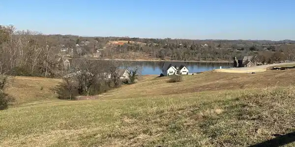 590 River Rd