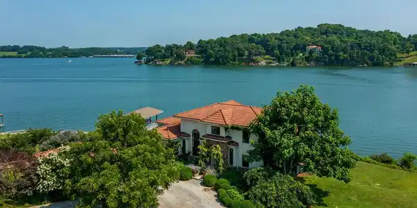 3877 Scenic Drive