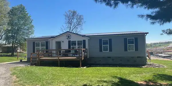 2552 Louisville Loop