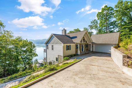 1357 Lakeview Drive