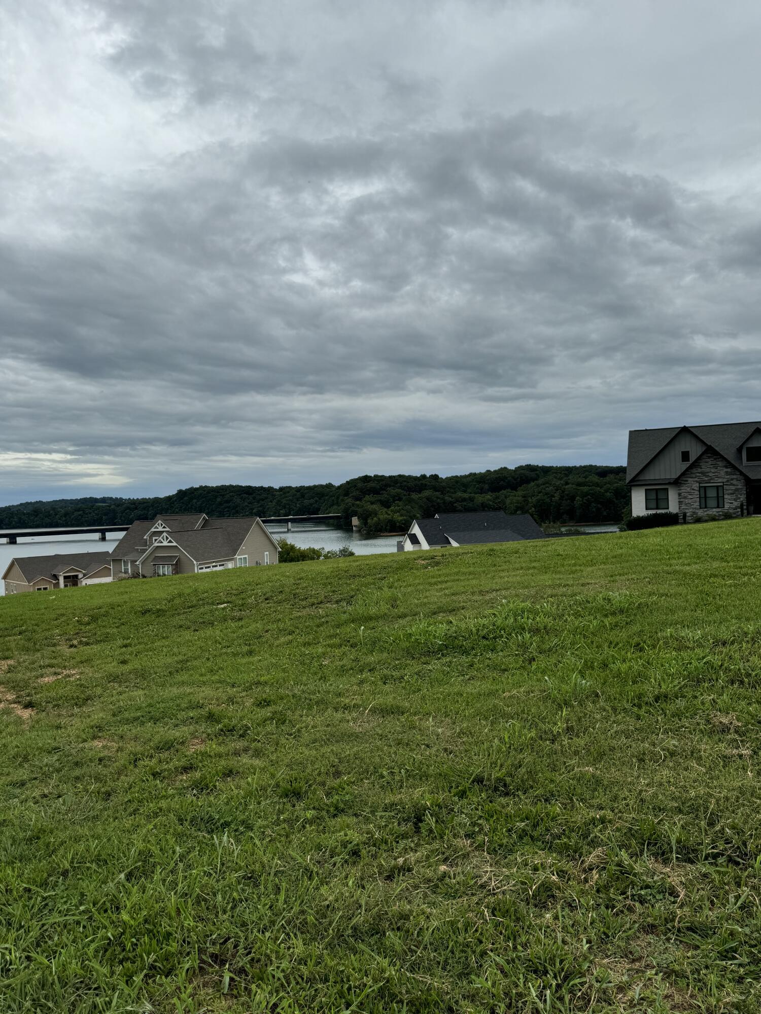 Image 2: land w/view