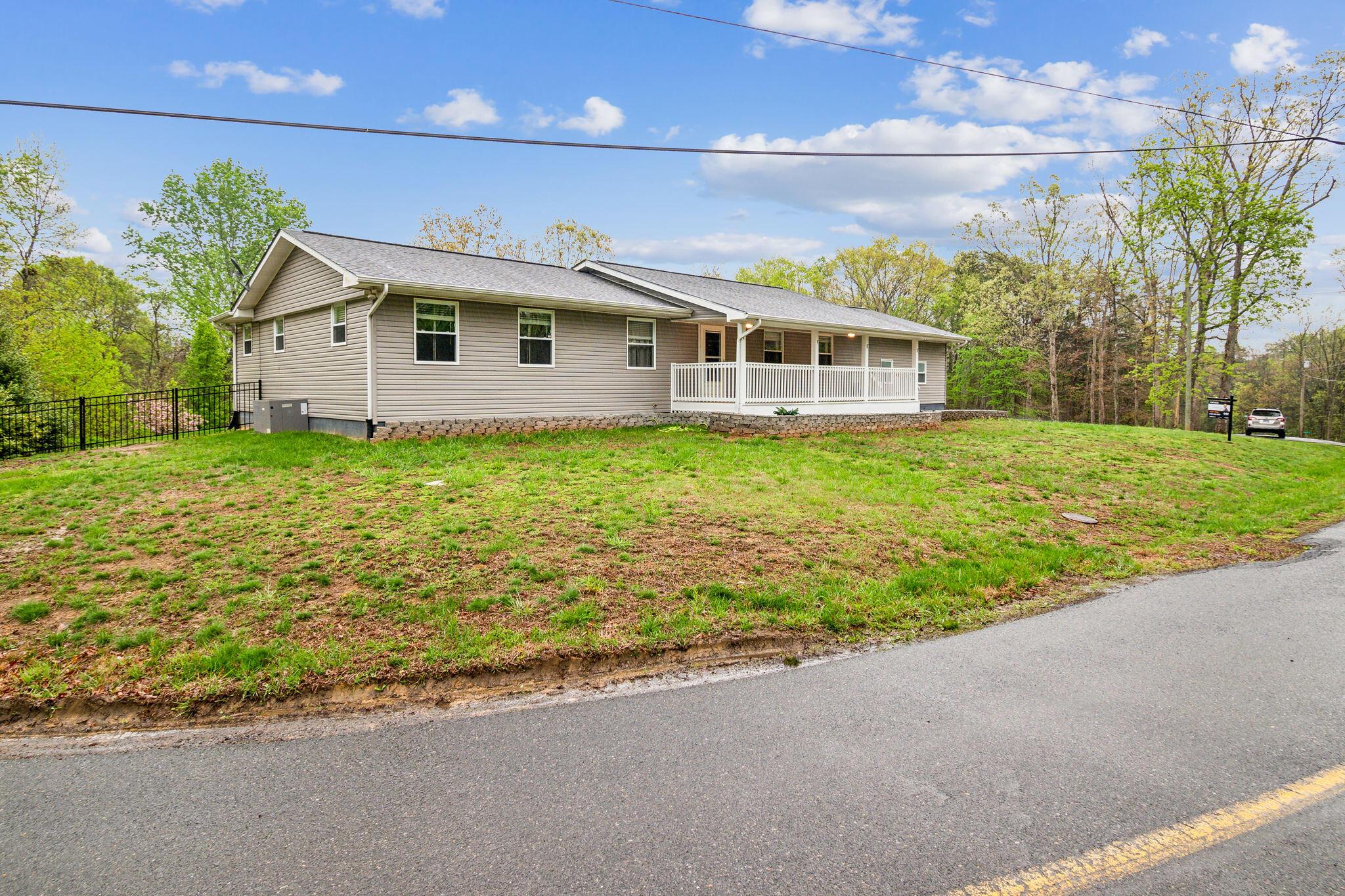 Image 4: 03_3440_Iron_Gate_Dr_White_Pine_TN_37890