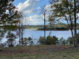 3094 Water's Edge Dr