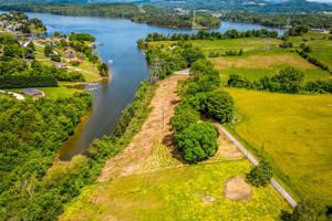 2551 Cedar Creek