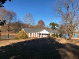 807 SW Lakewood Drive