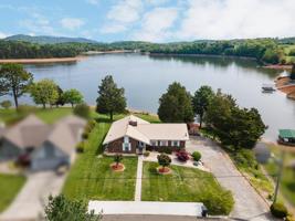 2794 Scenic Lake Circle