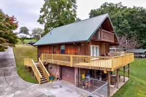 440 Honey Creek Lane