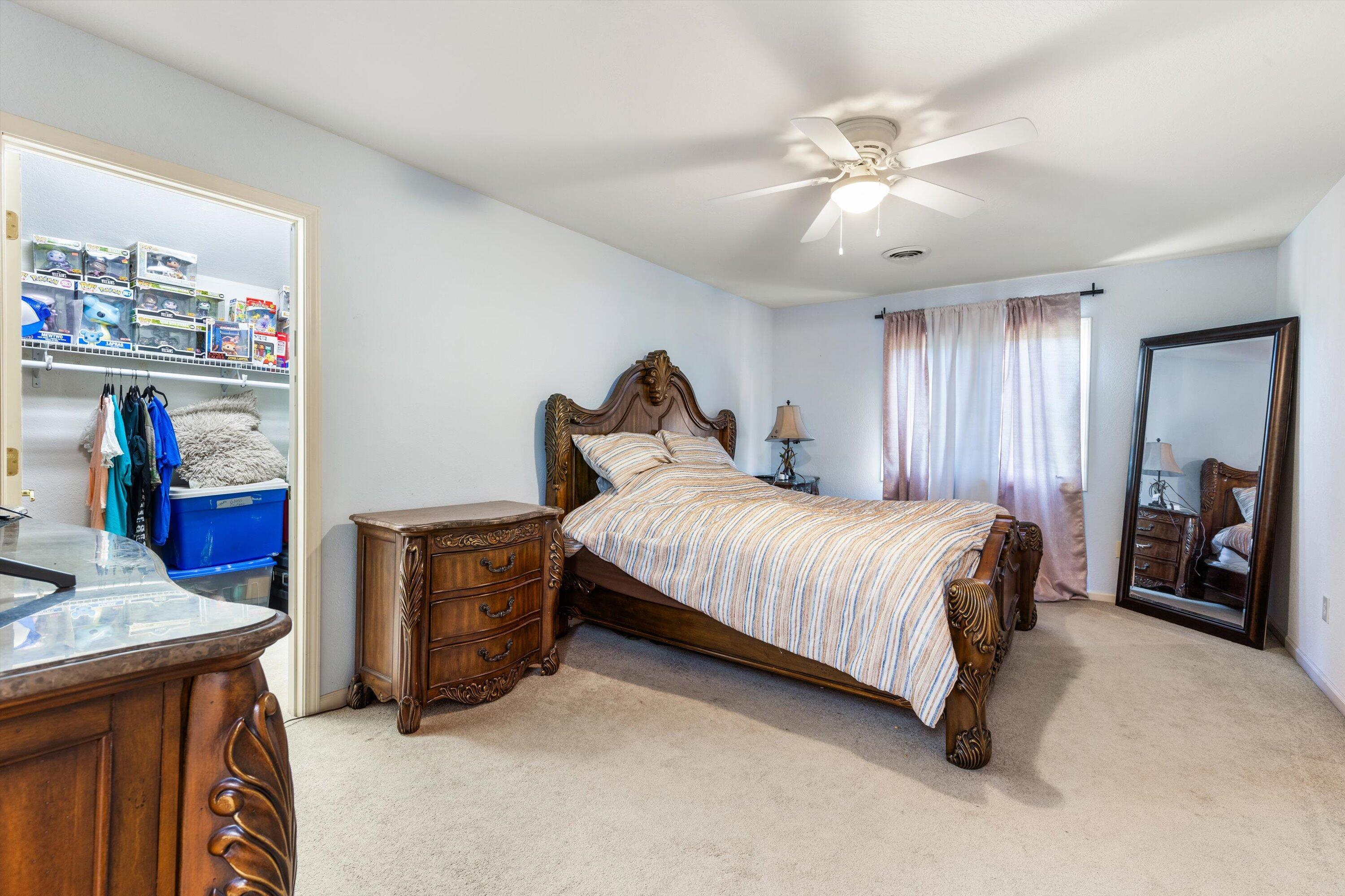 Image 3: 28-219 Sullivan Pointe42