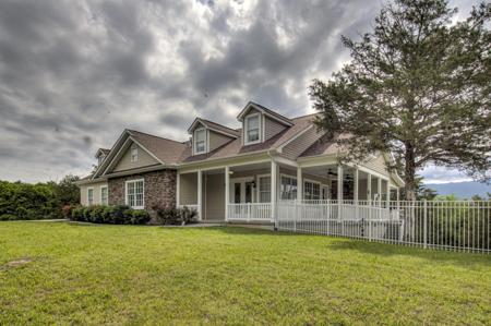 2535 Lagretta Lane