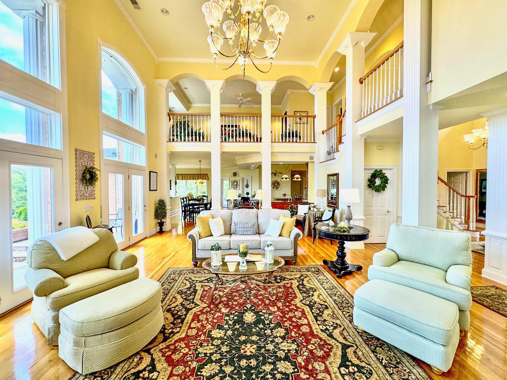 Image 2: Living Room