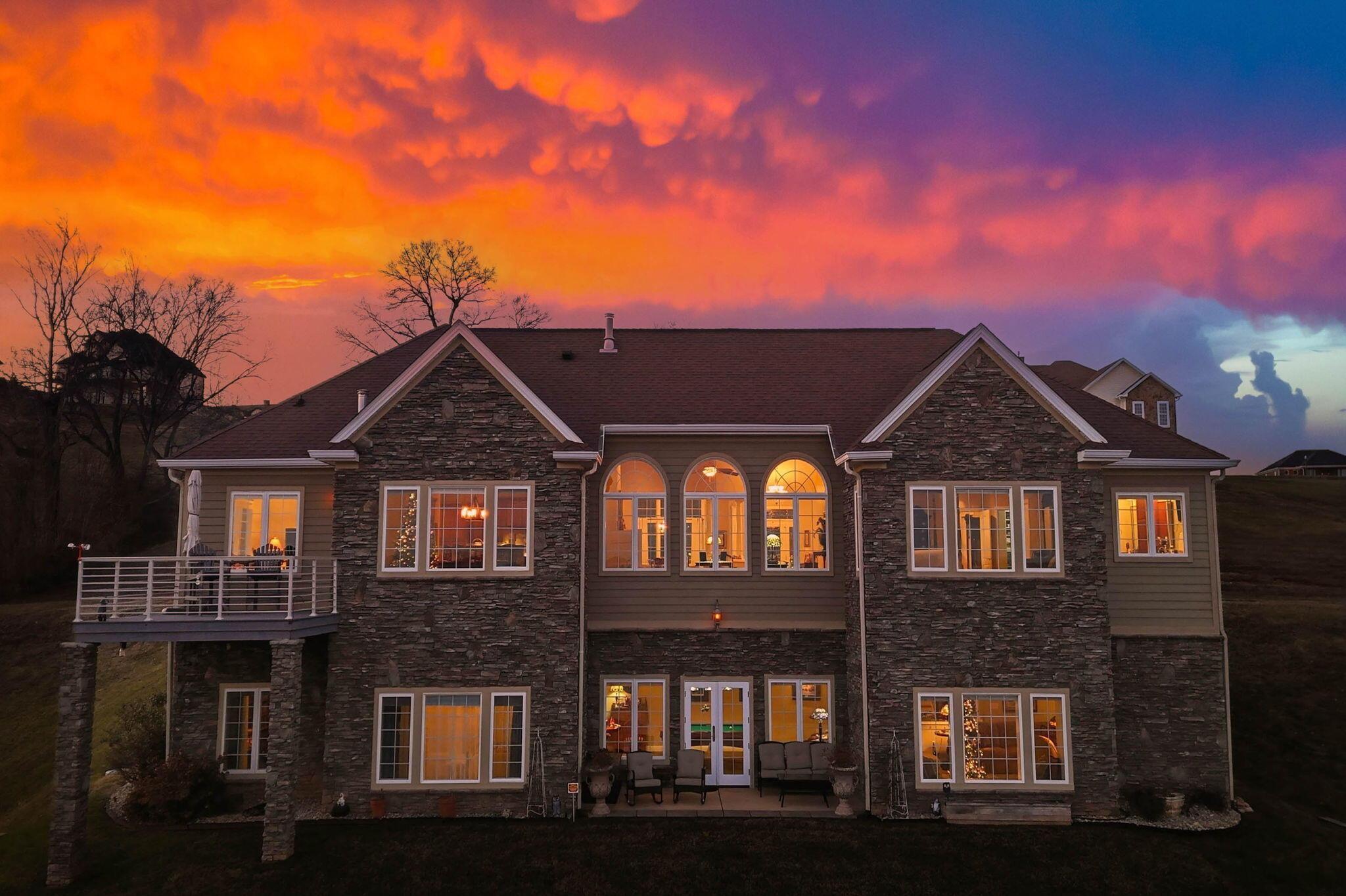 Image 3: 5-web-or-mls-2468 Starboard Crest Rd-5