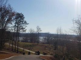 8022 Mountain Ridge Dr