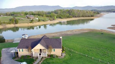 1820 Harbor Hills Lane