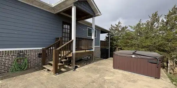 Image 3: Side View 2