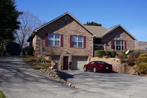 2811 Lake Forest Circle