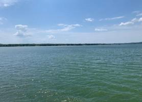 128 Lakefront Place