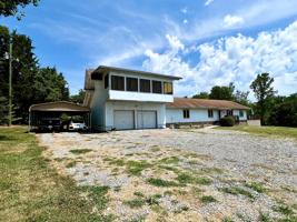 808 Parsonage Rd