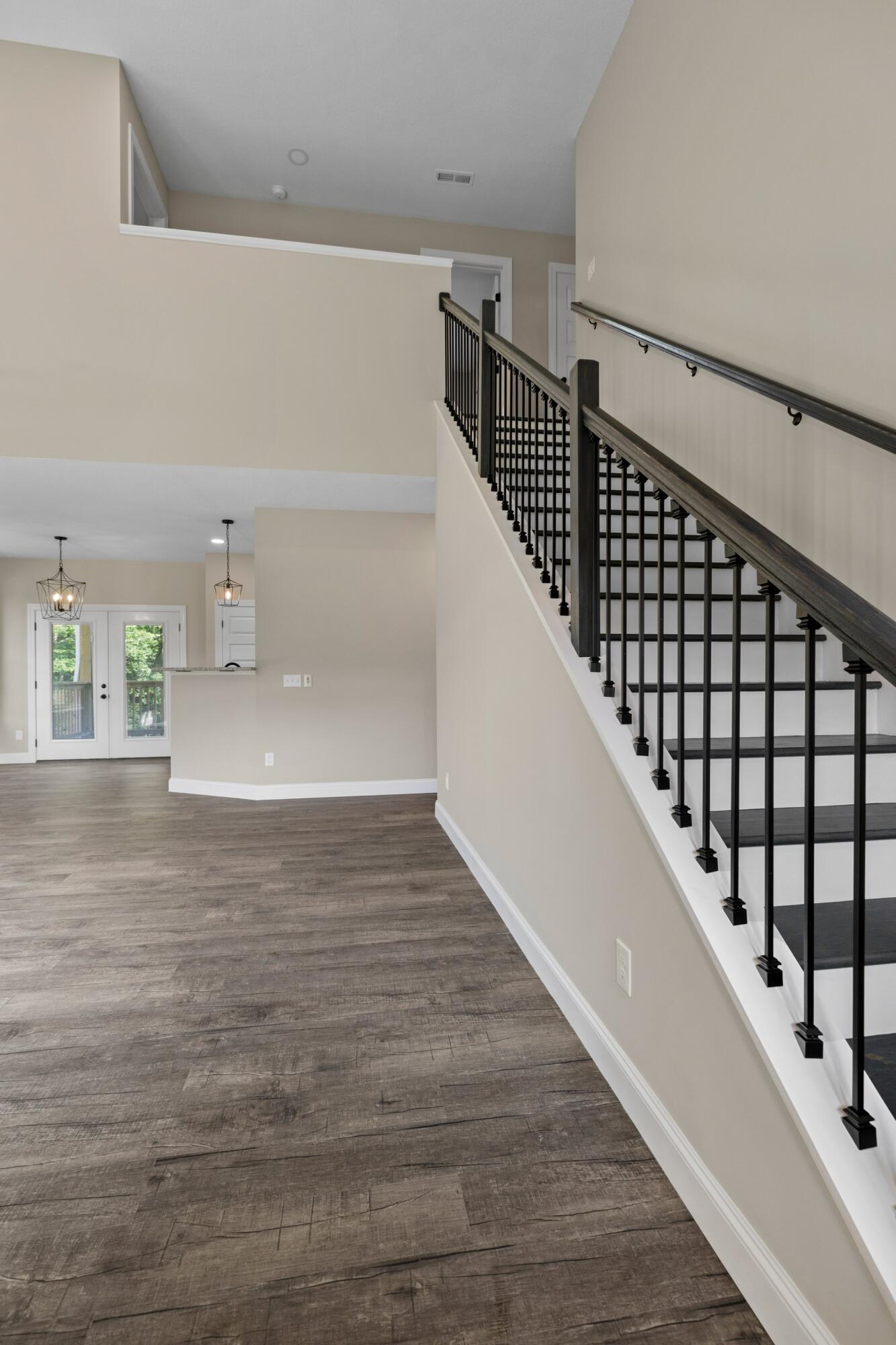 Image 4: 016-3083BridgewaterBoulevard-Morristown-