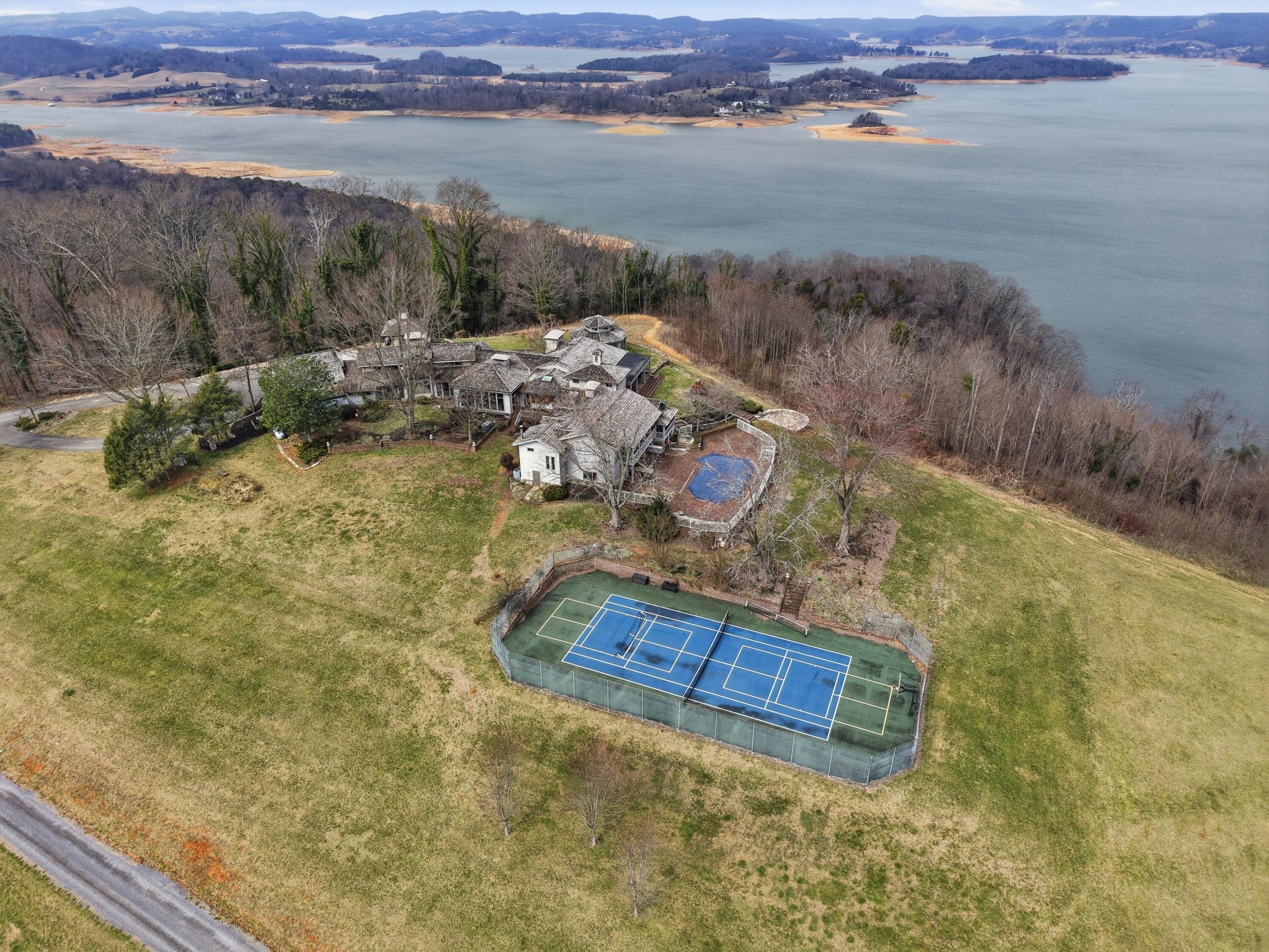 Image 1: 09-2354_Windswept_Way_008