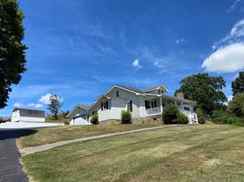 10442 Lakeshore Rd