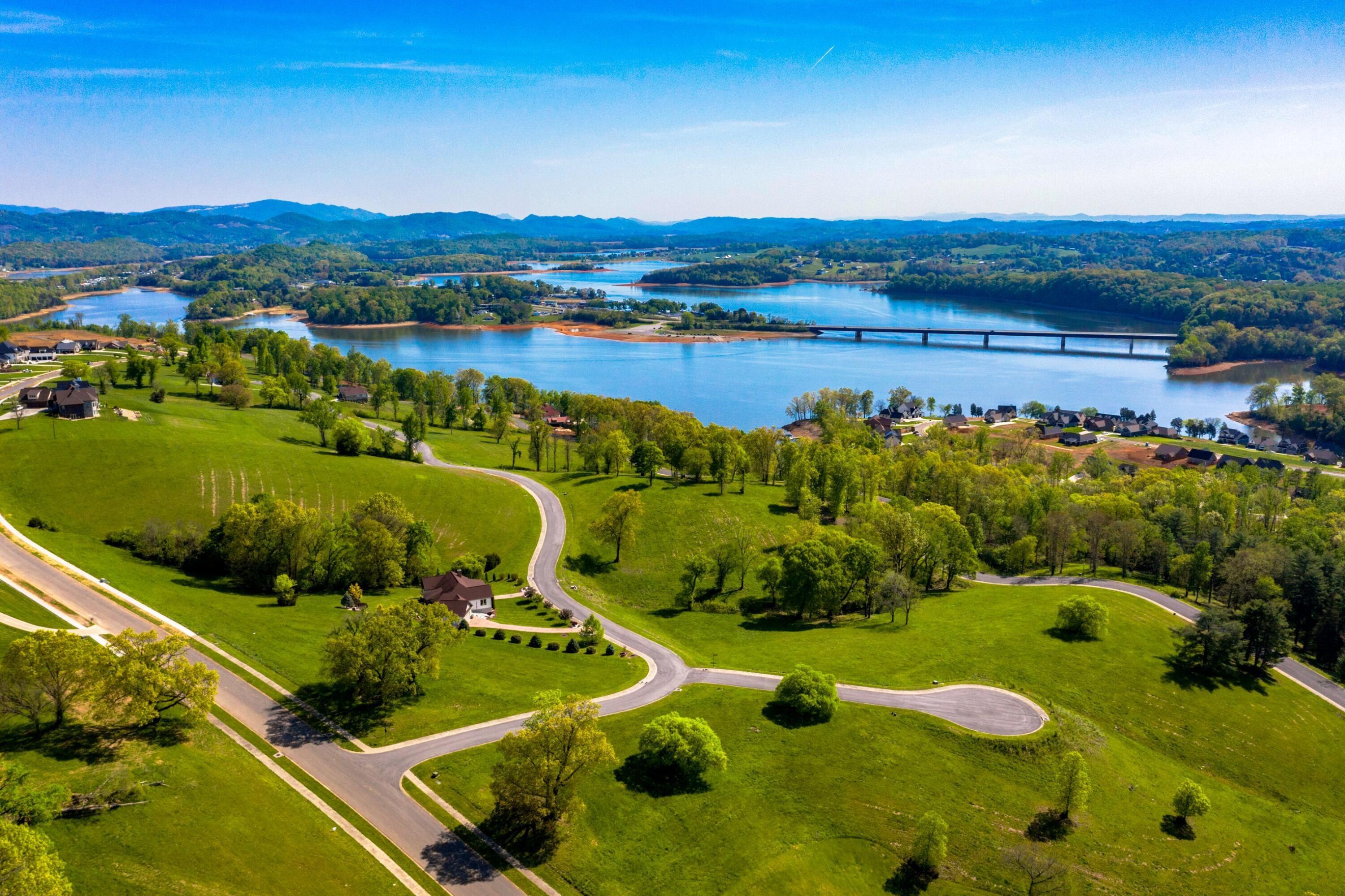 Image 3: 017-2510ChannelCove-Morristown-TN-37814-
