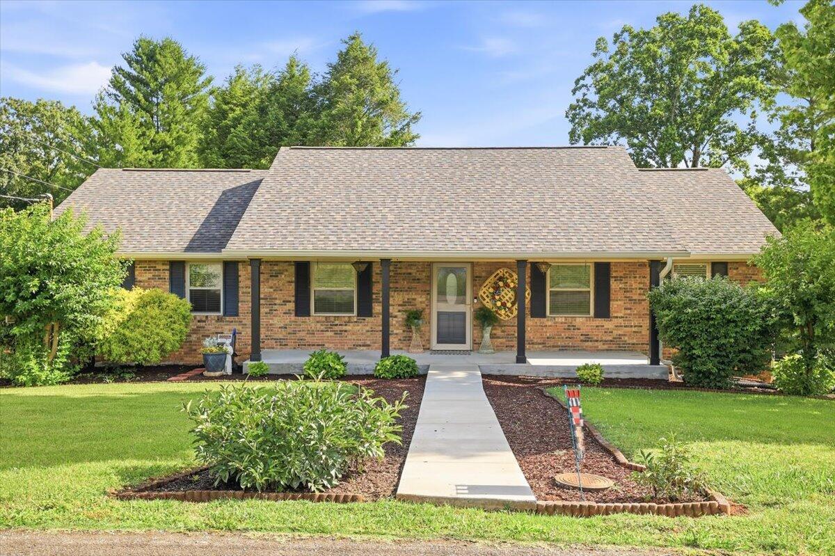 Image 1: 3379 Lake Drive