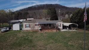 128 BERRY DR