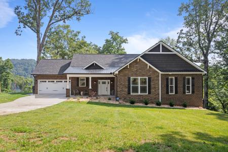2726 Lowe Drive