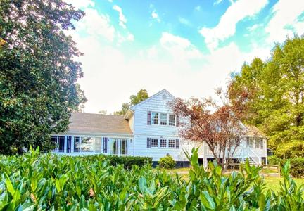 1325 Flat Woods Road
