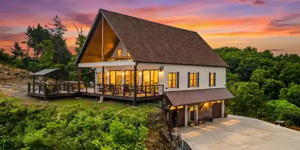 313 River Bluff Way
