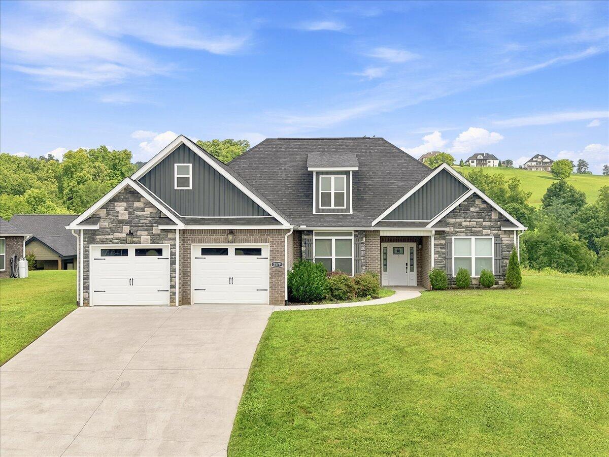 Image 1: 01-2579 Shoreline Vista 2