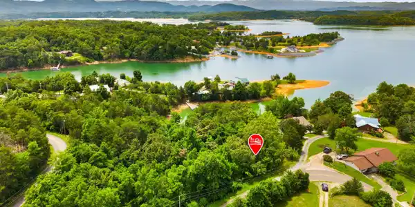 Image 3: 004-1393LakeFrontDrive-Dandridge-TN-3772