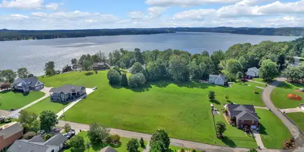 Lot 30 Back 9 Drive