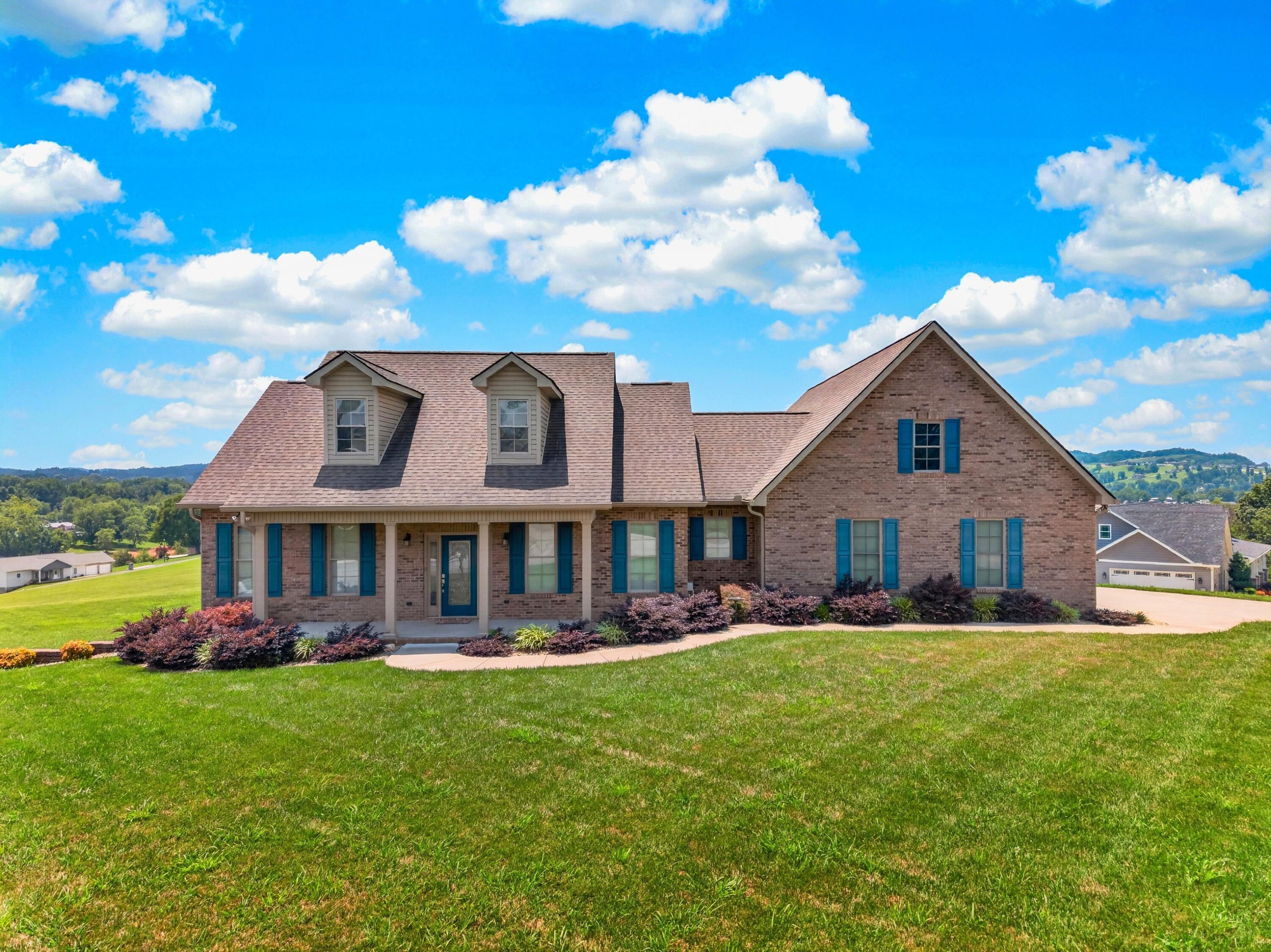 Image 1: 001-4056HarborViewDrive-Morristown-TN-37