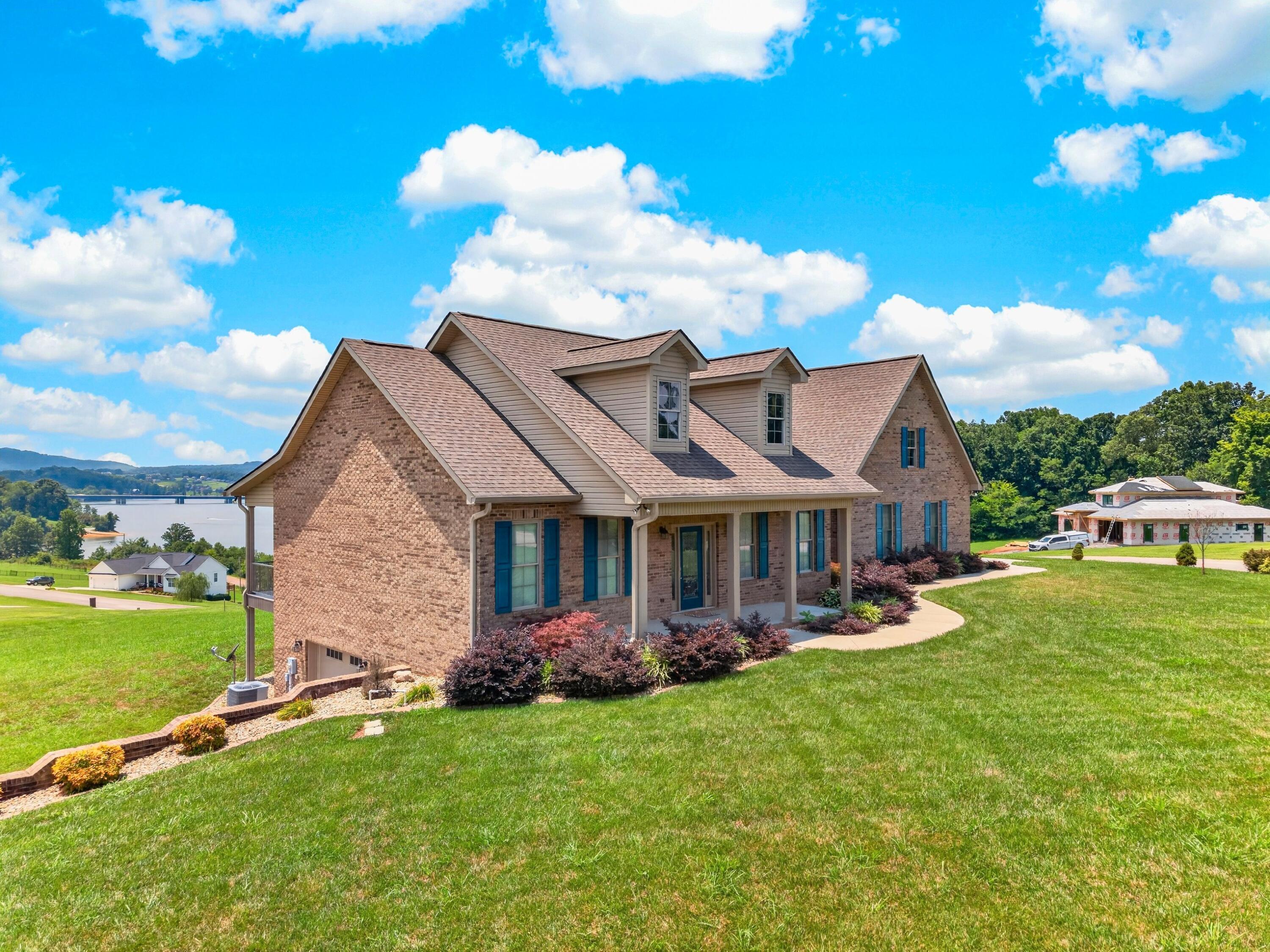 Image 3: 035-4056HarborViewDrive-Morristown-TN-37