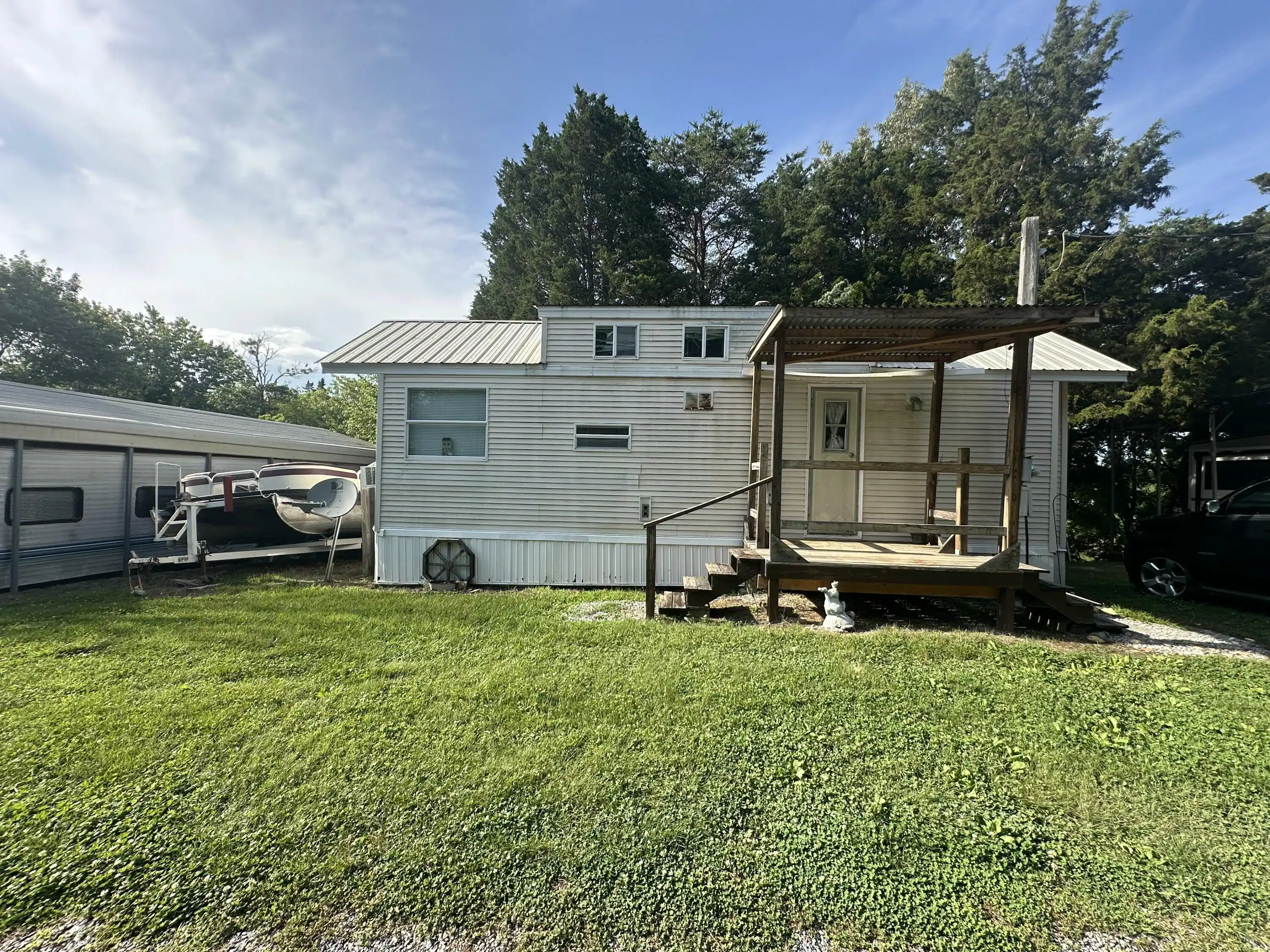 Image 1: Front of camper