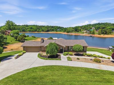 7574 W Pierce Drive
