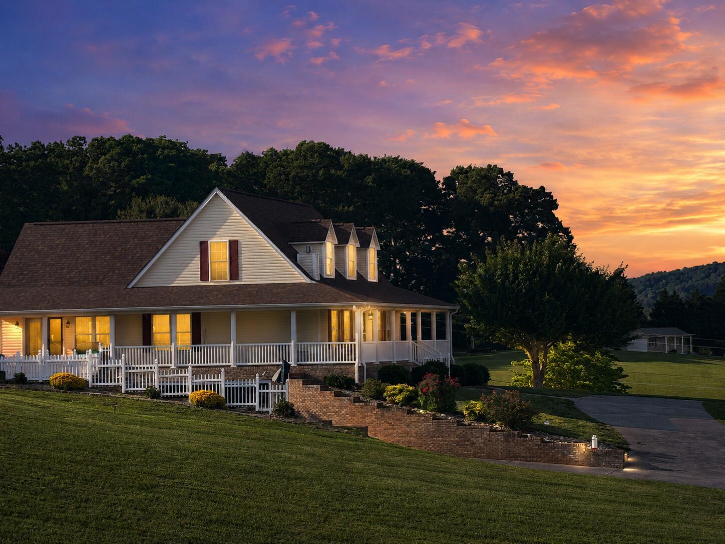 Image 3: Front of Home