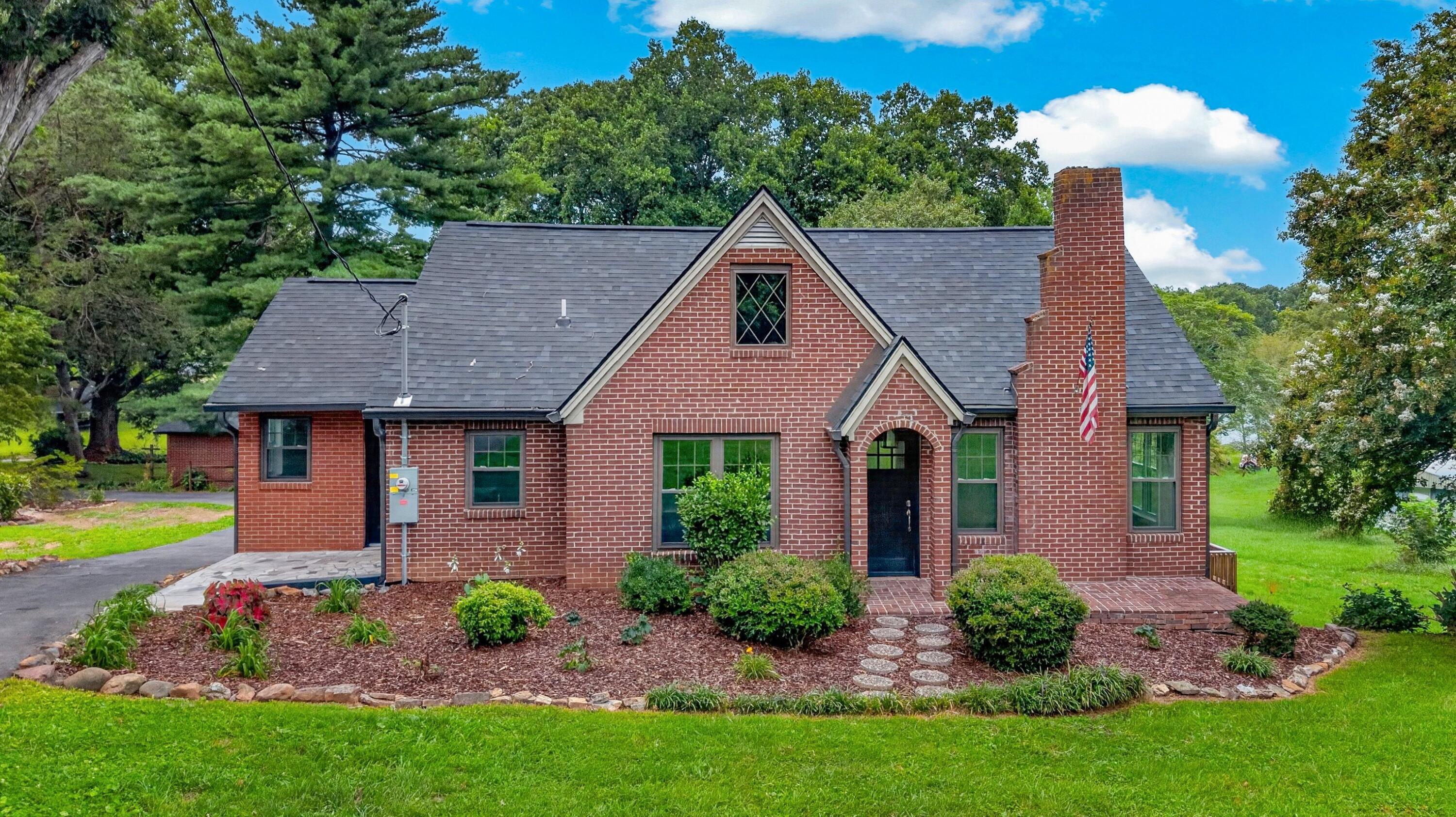 Image 1: 001-3741BrightsPike-Morristown-TN-37814-