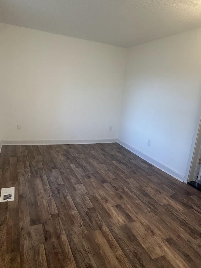 Image 2: Living Room