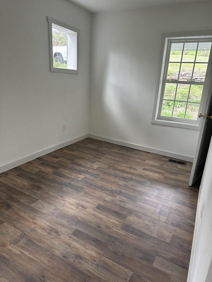 Image 4: Bedroom 2