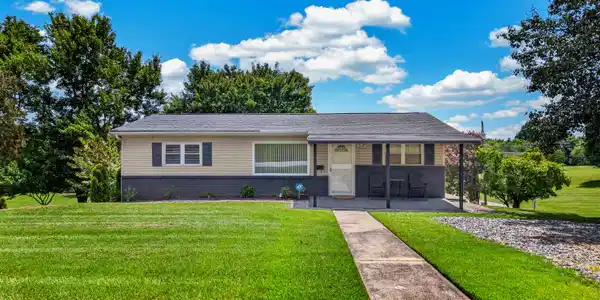 903 E Cross Road