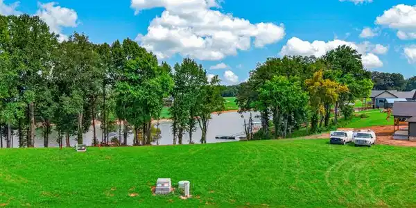 Lot 40 English Mountain Pointe
