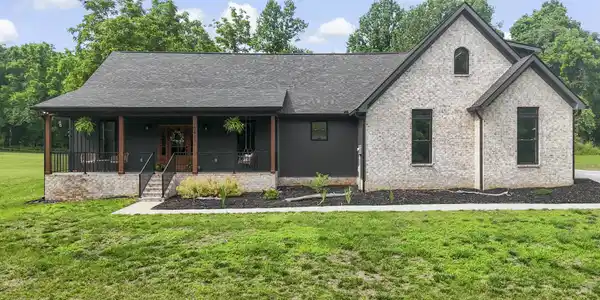 3610 Mountain View Lane