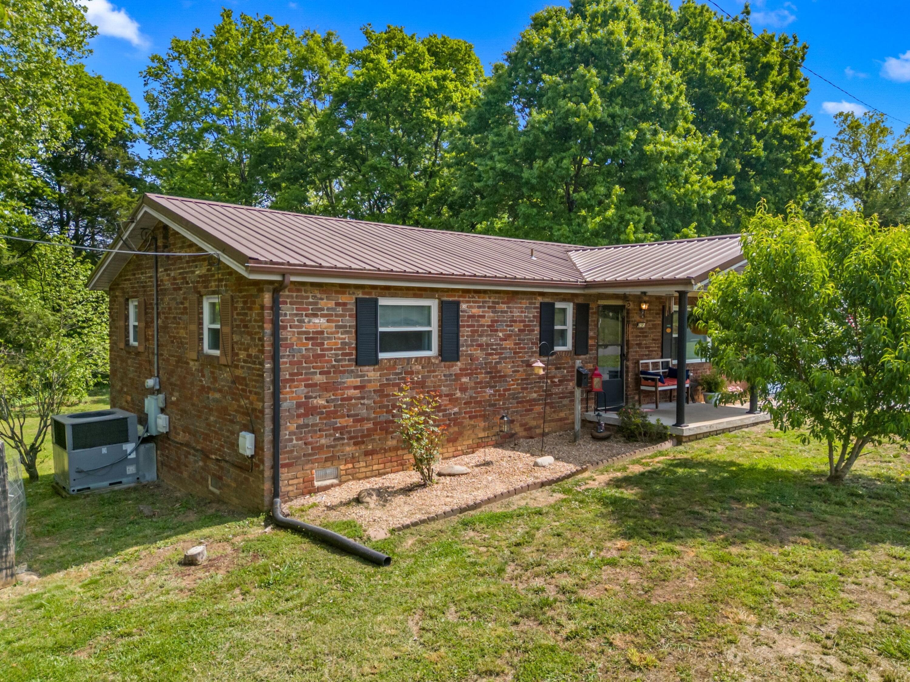 Image 4: 004-650OldHighway11West-Mooresburg-TN-37