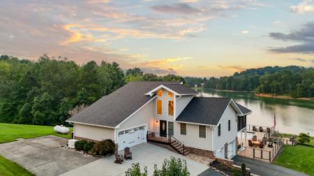 8046 Greenbriar Road