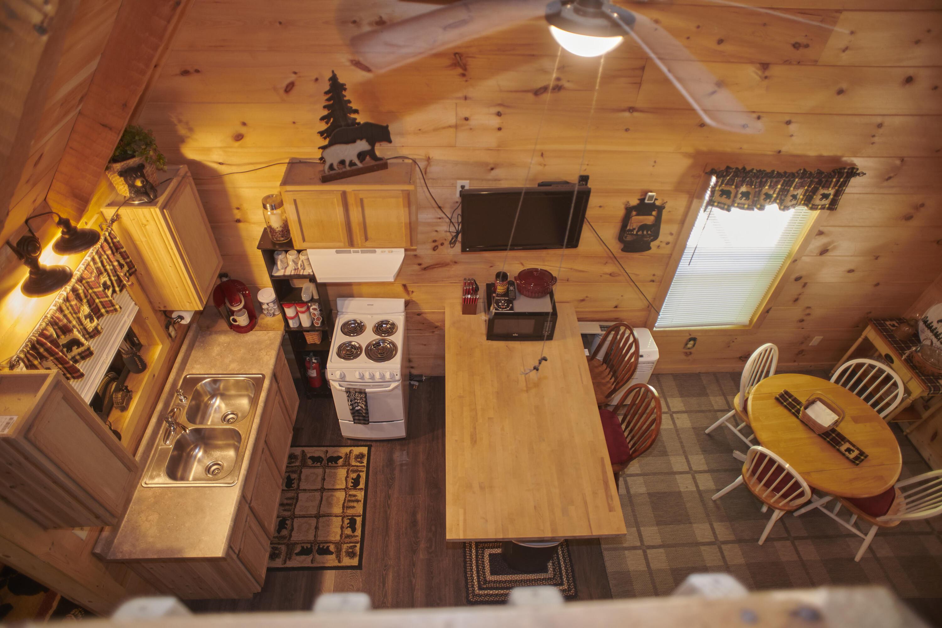 Image 3: cabin 9