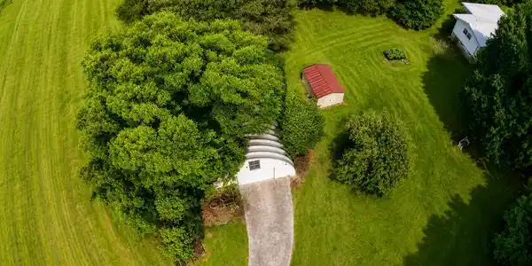 Image 4: overhead of shop