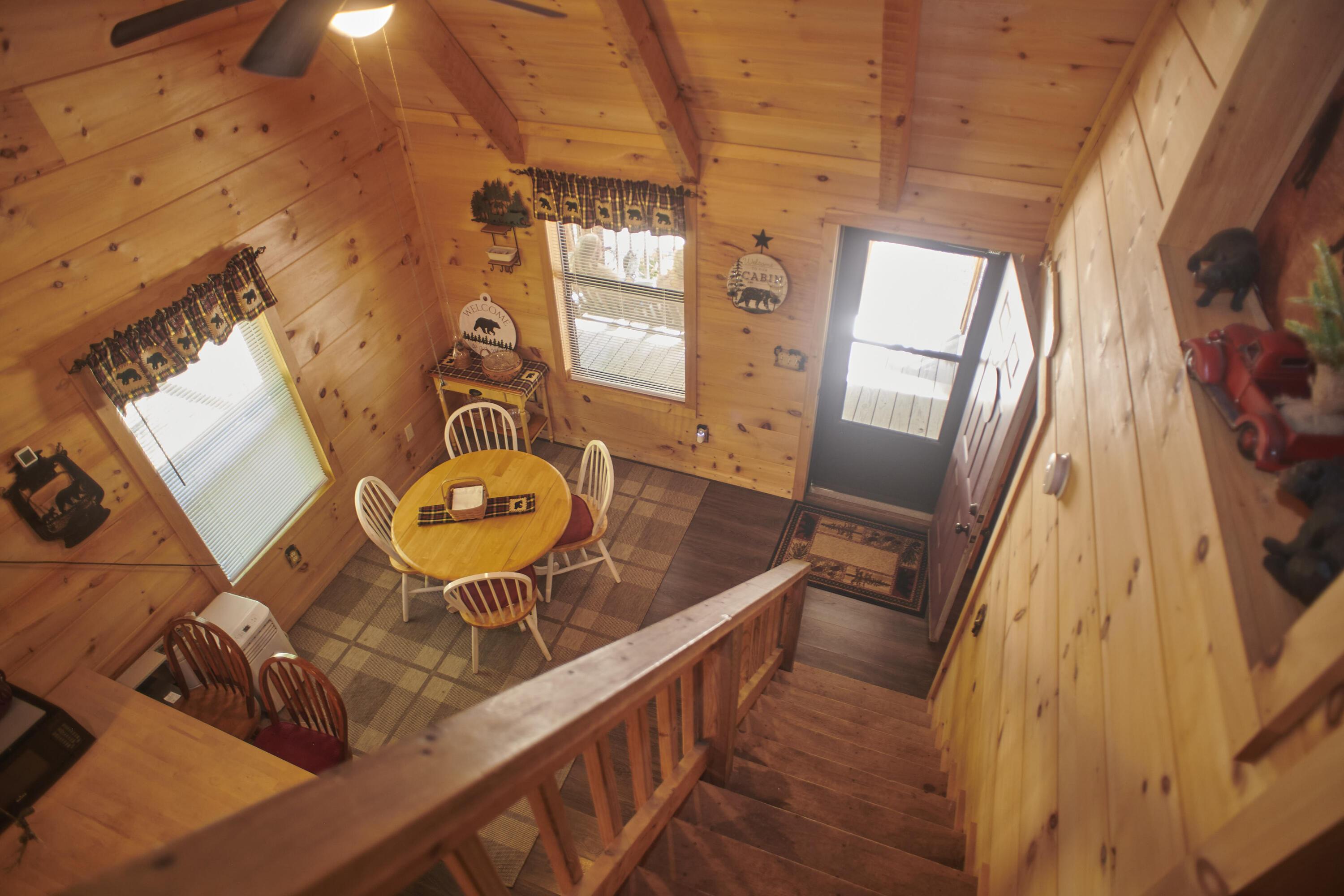 Image 4: cabin 12