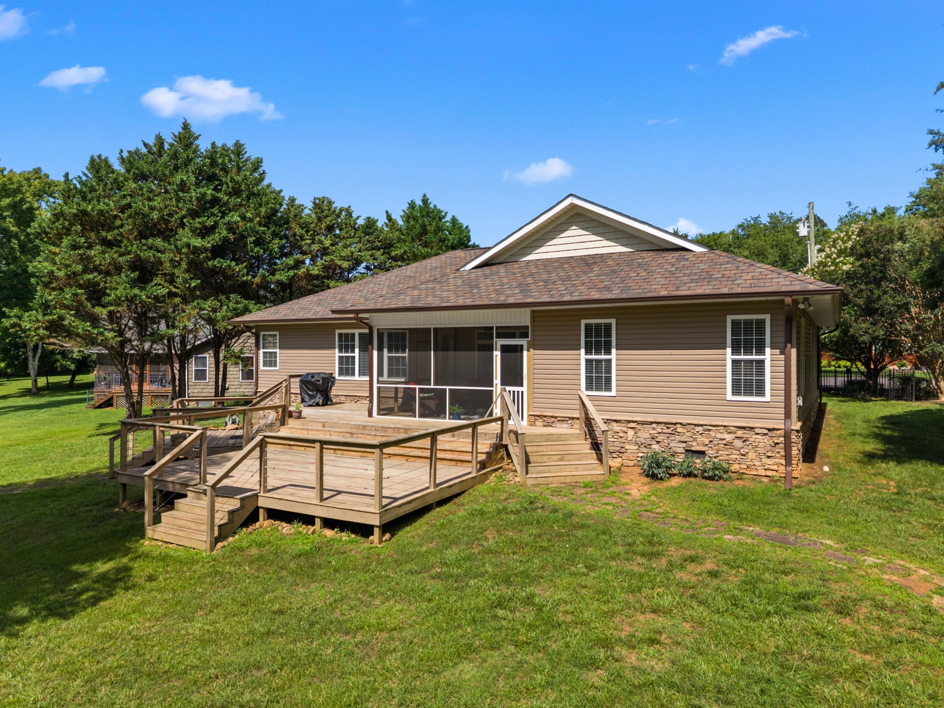 Image 3: 003-472ChelaqueWay-Mooresburg-TN-37811-S